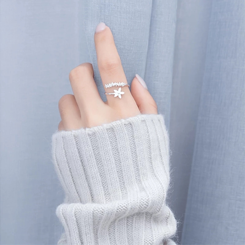 Cincin Model Terbuka Desain Bunga Warna Silver Bahan Alloy Gaya Korea Untuk Pesta Pernikahan