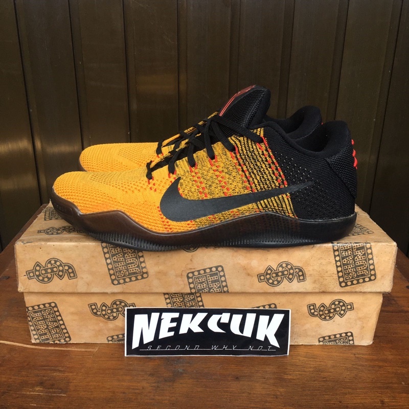 NIKE KOBE 11 BRUCE LEE
