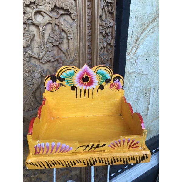 Pelangkiran Kuning mini