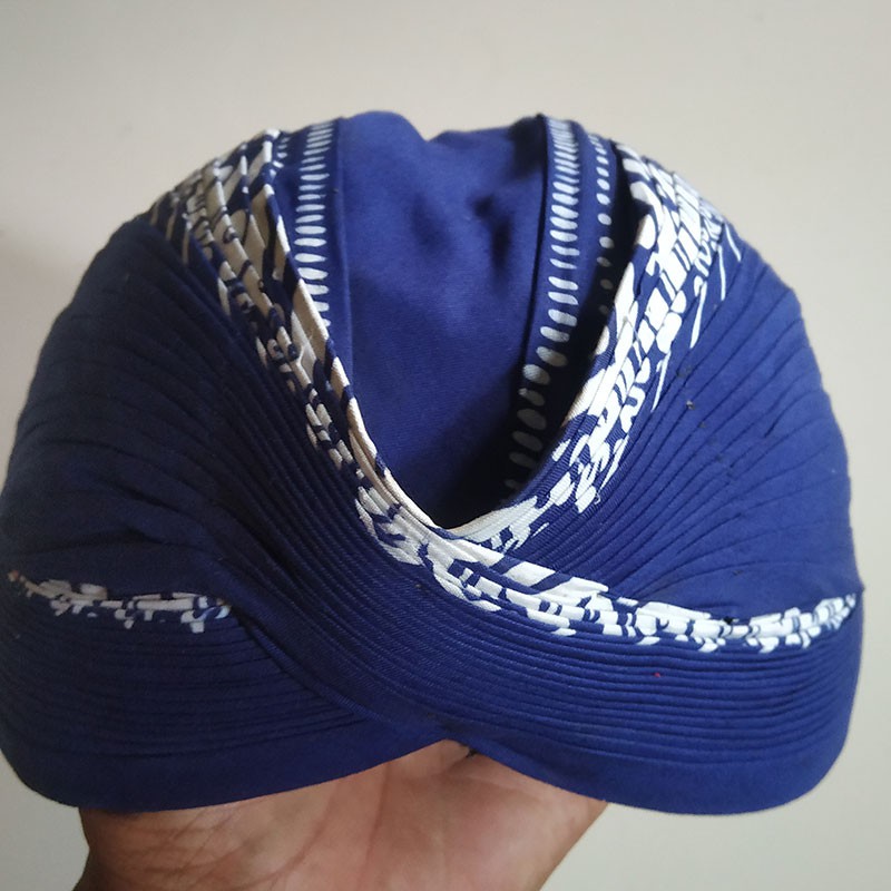 Blangkon Lipat Alusan Motif Modang Biru Kain Udeng Iket