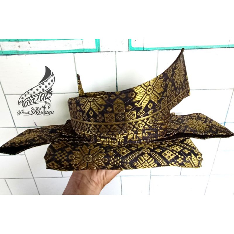 Tanjak melayu hitam gold