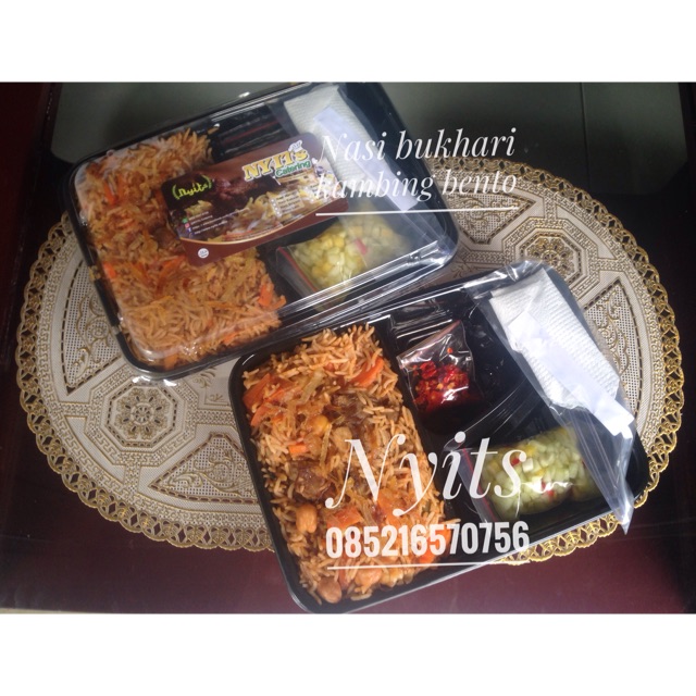 

Nasi kebuli ayam bento