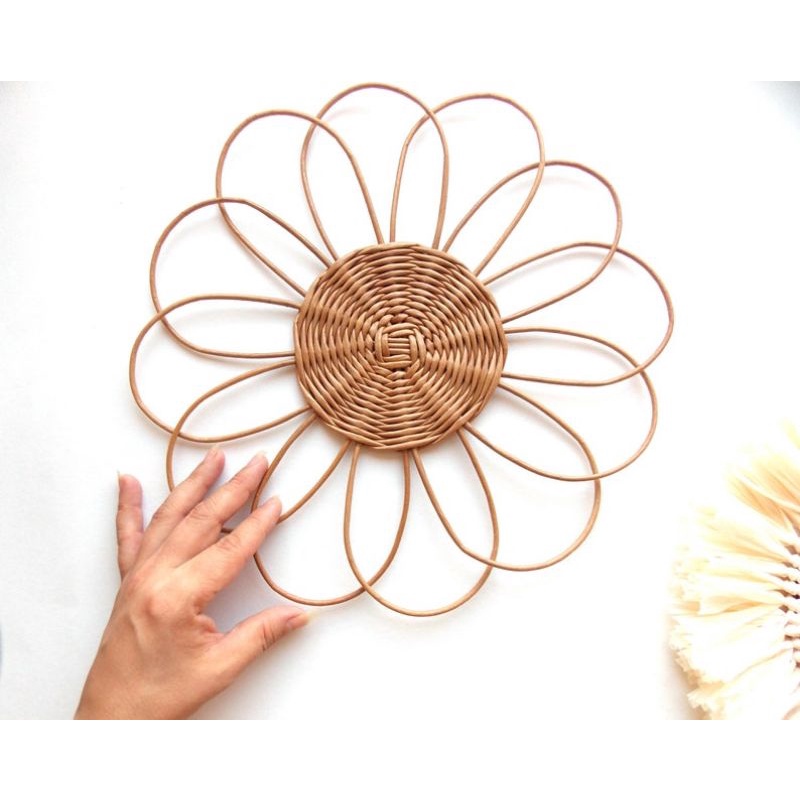 hiasan dinding rotan bunga mekrok/dekorasi dinding rotan bunga