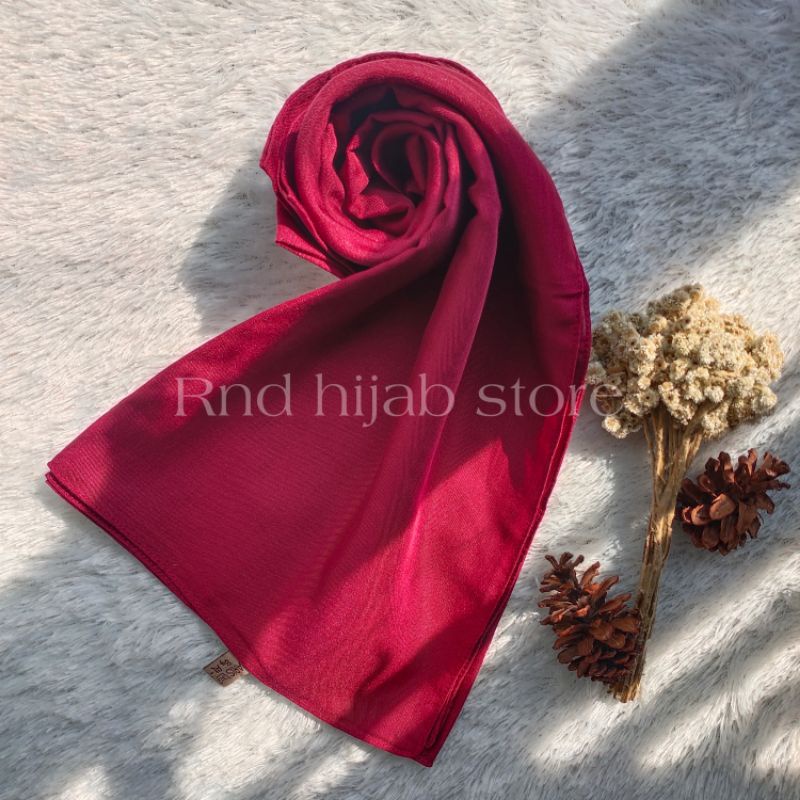 Hijab Segiempat Paris Premium jahit tepi | Red Rose | Varisha | Bintang | Azara-Maron