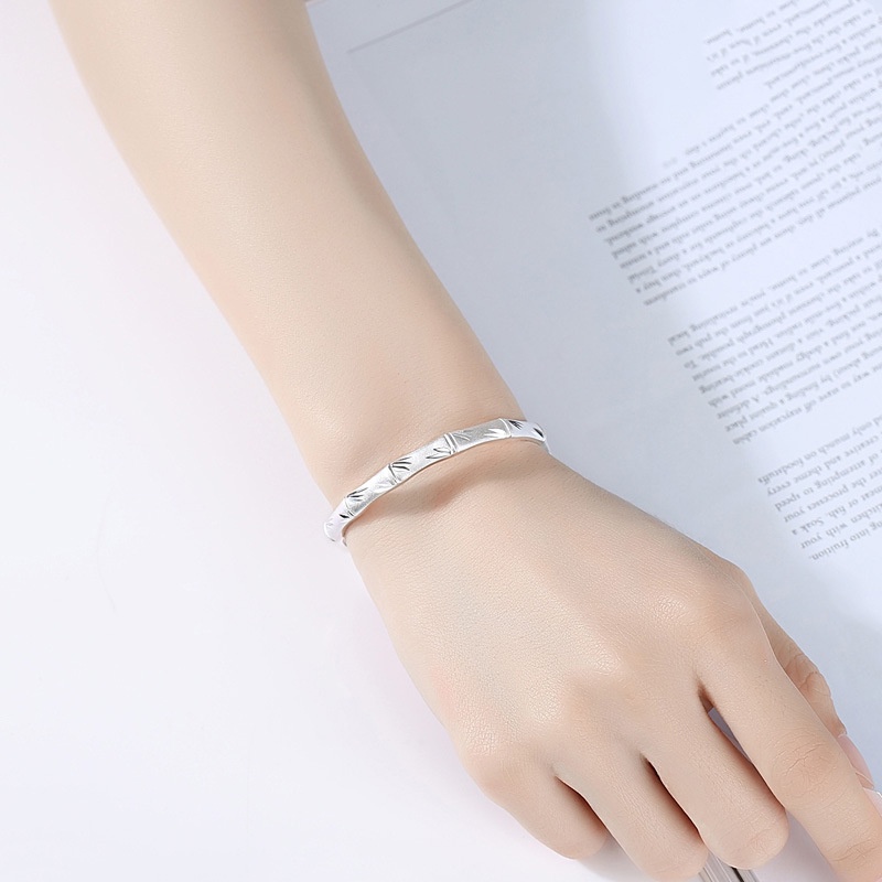 Gelang Model Terbuka Bahan Stainless Steel Lapis Silver S999 Untuk Wanita