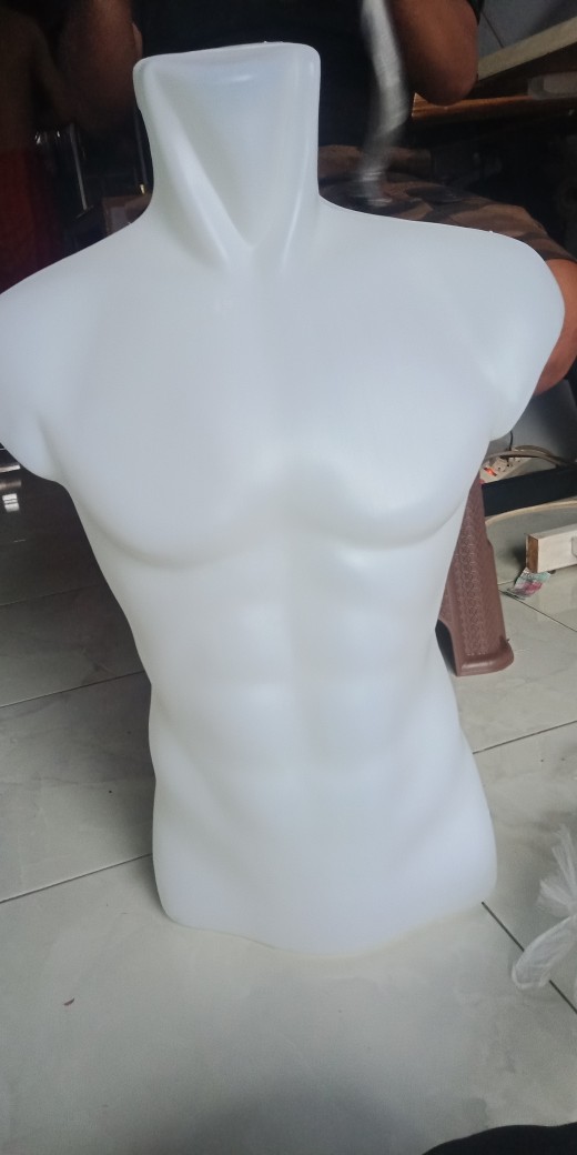 Manekin Cowok / Patung Otot Bening Body Cowok