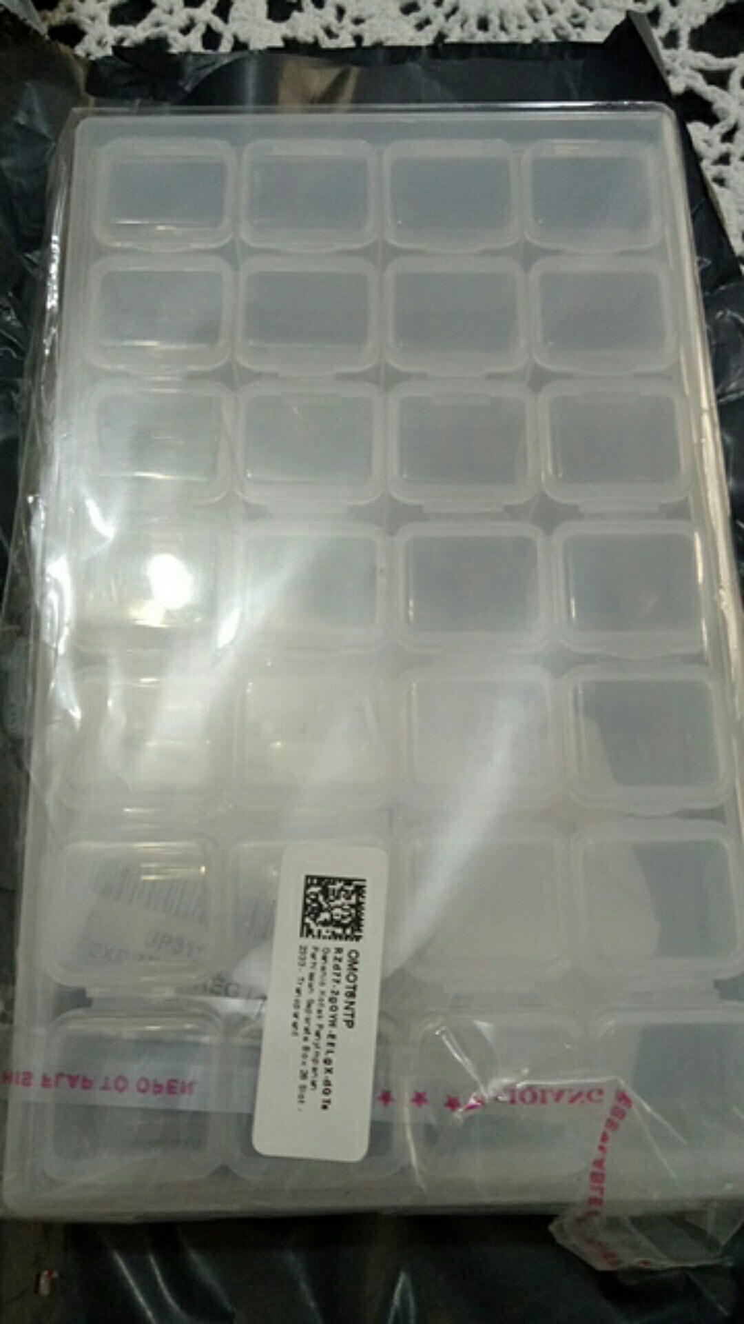 Kotak Penyimpanan Perhiasan Seperate Box 28 Slot - 2333 [transparan]