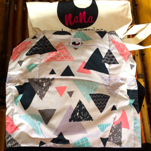 Preloved gendongan ssc nana