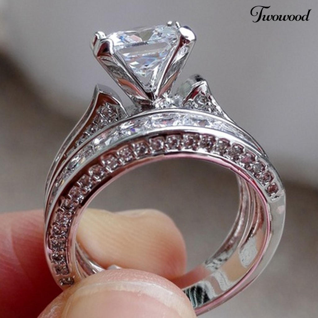 1 / 2pcs Cincin Berlian Imitasi Bahan Alloy Untuk Pasangan