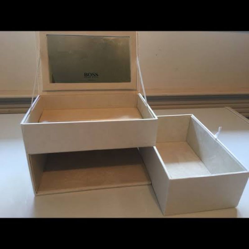 OriginaL Hugo Boss Jewelry Box Mirror / Kotak Perhiasan Kaca