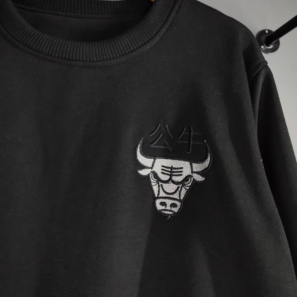 Crewneck CHICAGO BULLS NBA Mempis Kanji Jpn / Sweatshirt Fleece Bordir