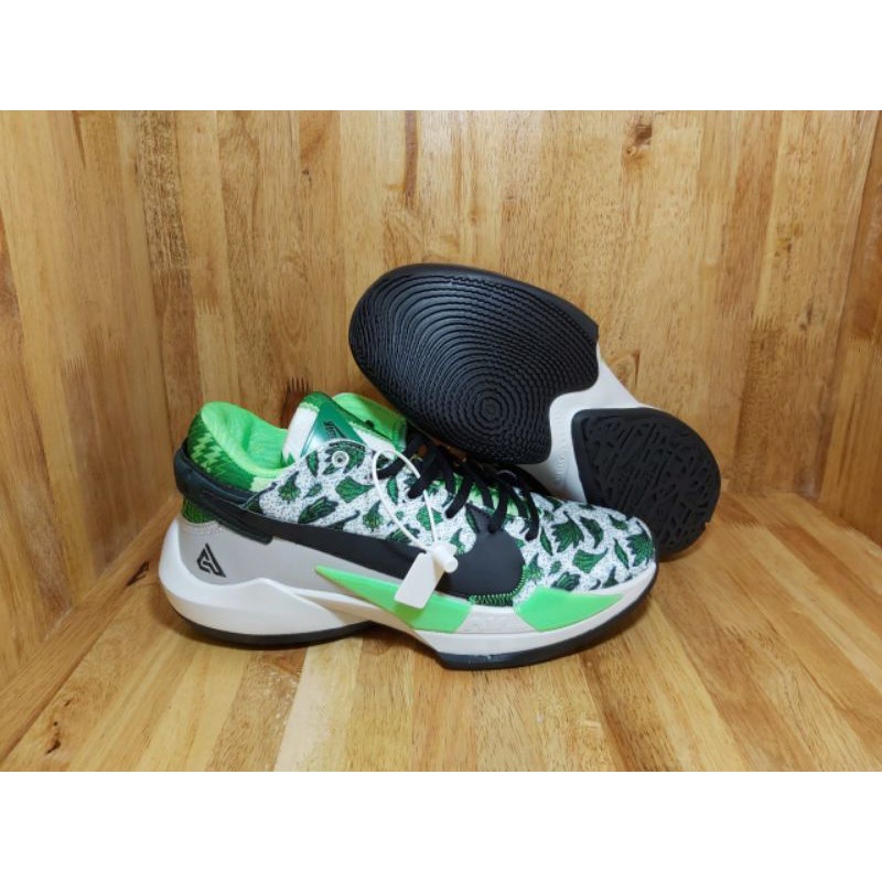 sepatu basket Nike Greek freak2 low naija