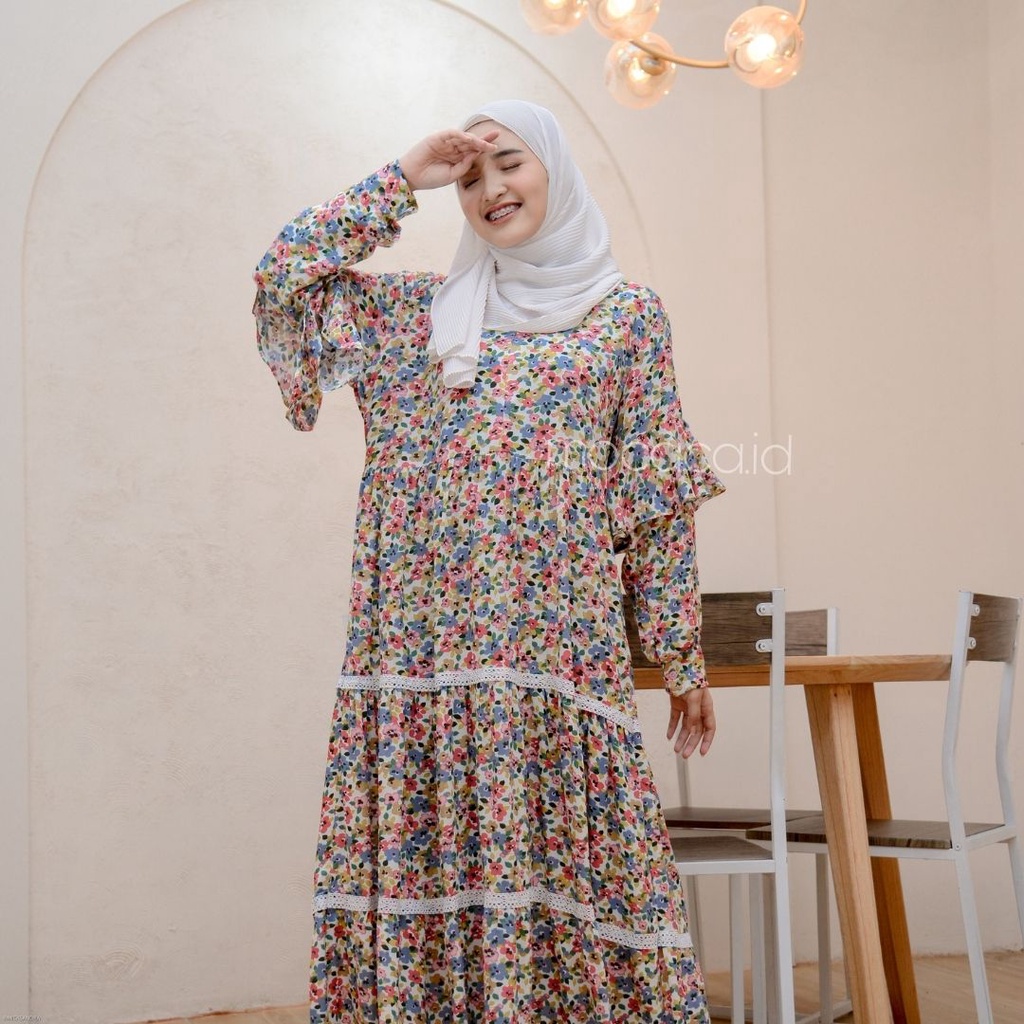 Dress Katun Rayon Premium Motif bunga kecil Aesthetic dengan aksen renda kecil yang simple busui friendly