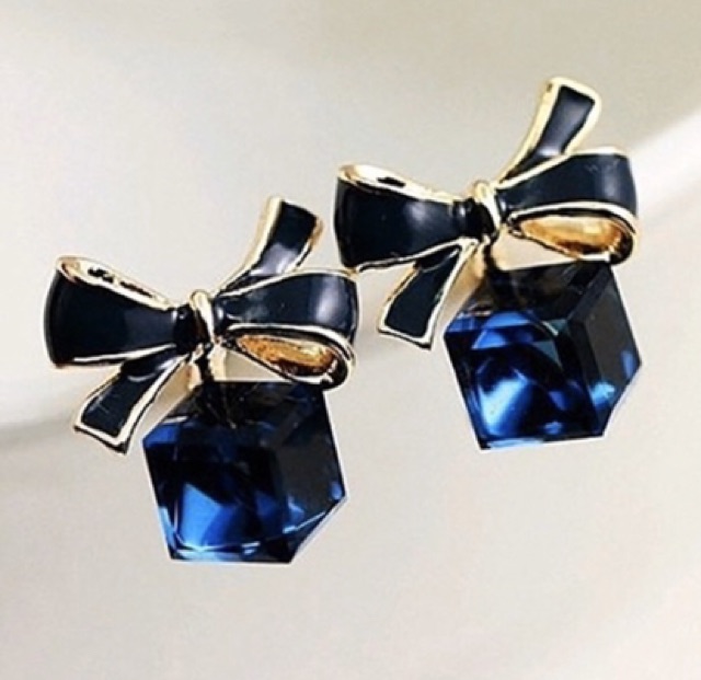 ANTING STUD WANITA BERBENTUK BOWKNOT LUCU