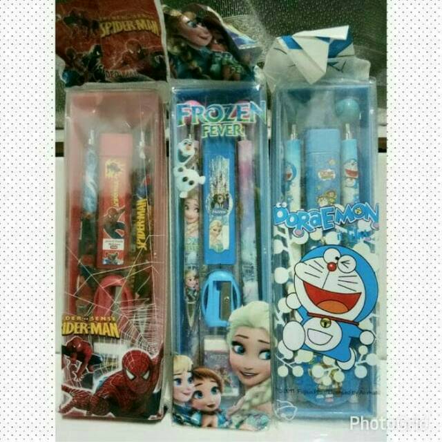 

Kotak Pensil Karakter / Pensil Case Karakter Frozen / Kotak Pensil Anak
