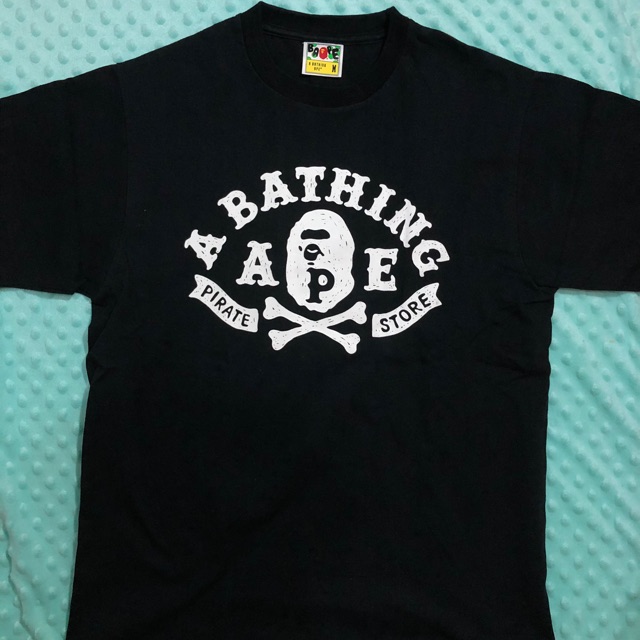 BAJU KAOS COWOK BATHING APE BAPE PIRATE STORE ORIGINAL BAJU PRIA MURAH