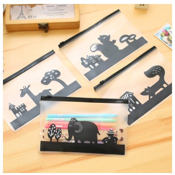 

TKB Tempat Pensil Transparan Gambar Squirrel / Tas Kosmetik