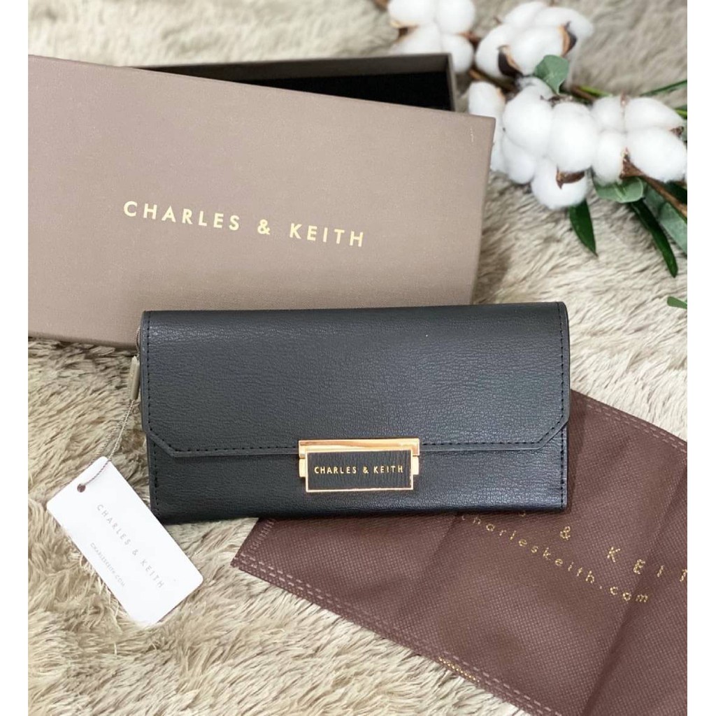 Dompet Wanita - Charles And Keith Dompet Lipat Wallet Import 831