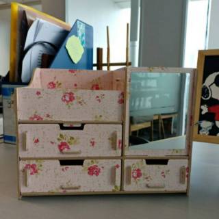 Rak kosmetik tempat make up vintage rak laci alat make Rak kosmetik tempat make up vintage rak laci alat make