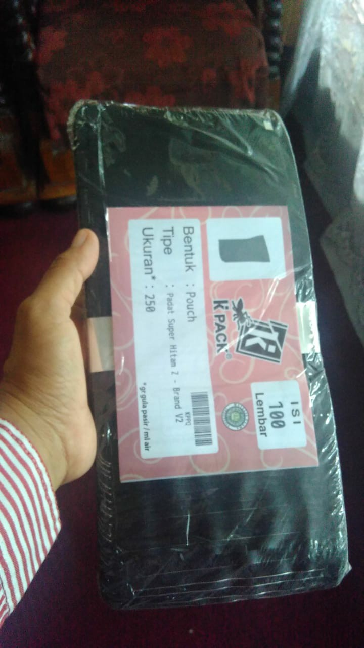 Standing Pouch Hitam Plastik Snack Kemasan Kopi 250 Gr