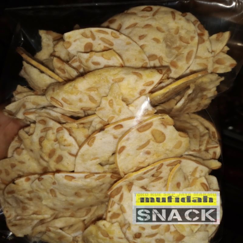 

tempe sagu gurih berat 180 gram