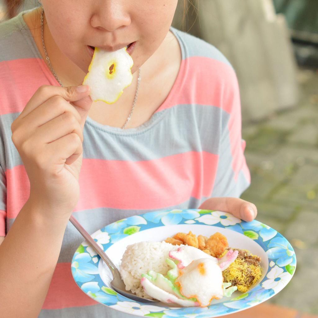 

Yang Lagi Viral Kroepoek Waroeng - Star Shaped - Kerupuk Bintang - 500gr