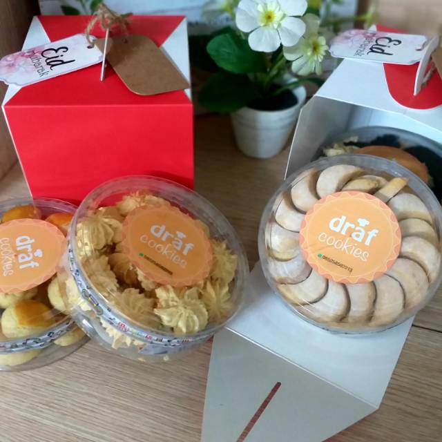 

Paket parcel kue kering