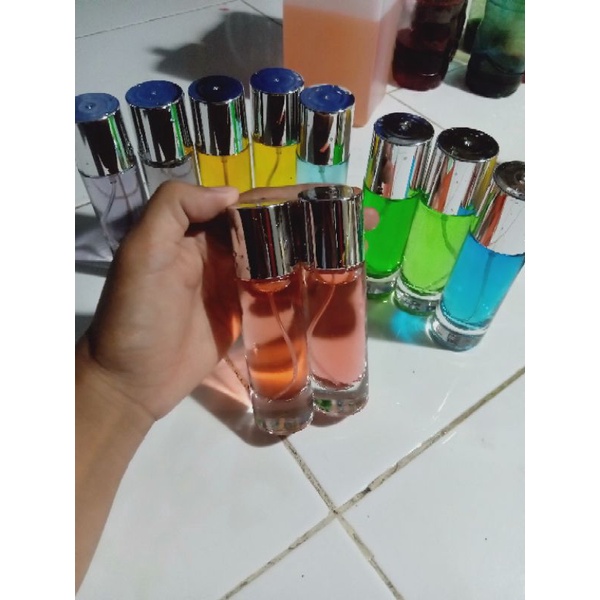 parfum paris hilton