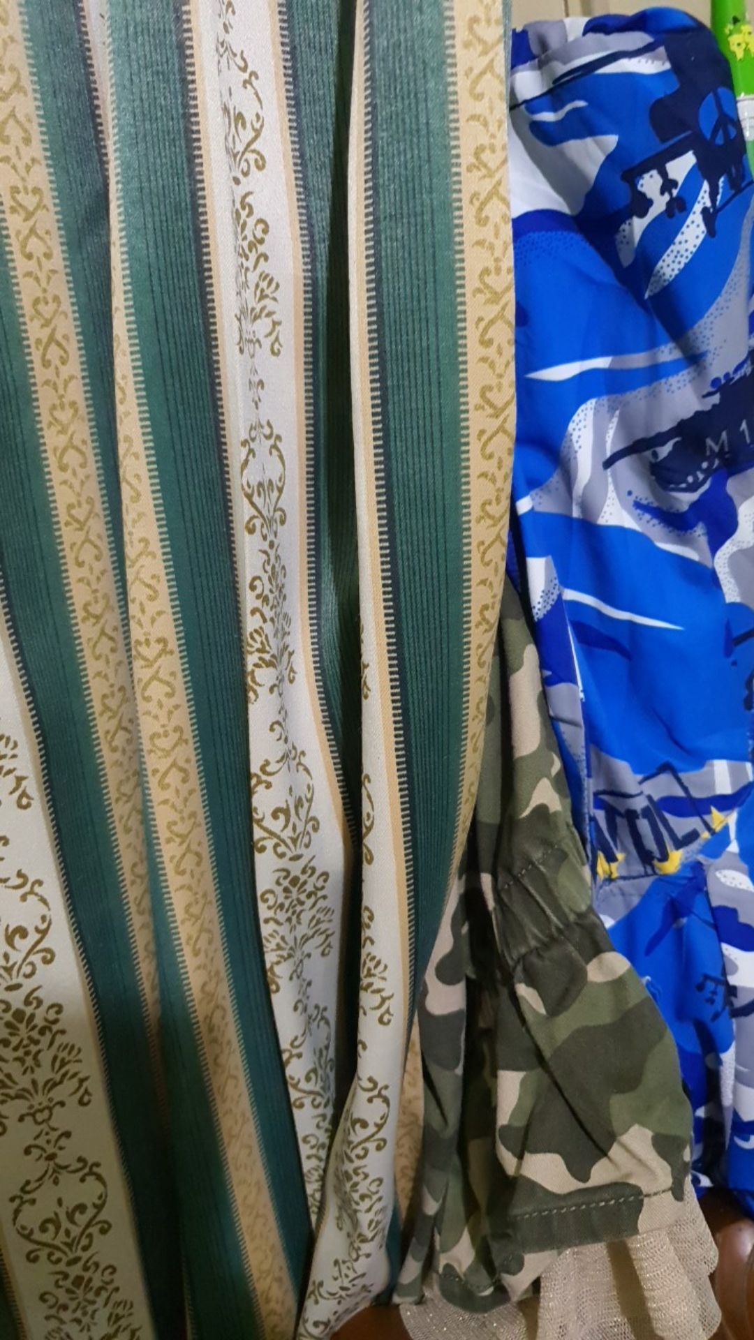 Payung Lipat 4 Motif Firework Dalam Hitam Anti Uv