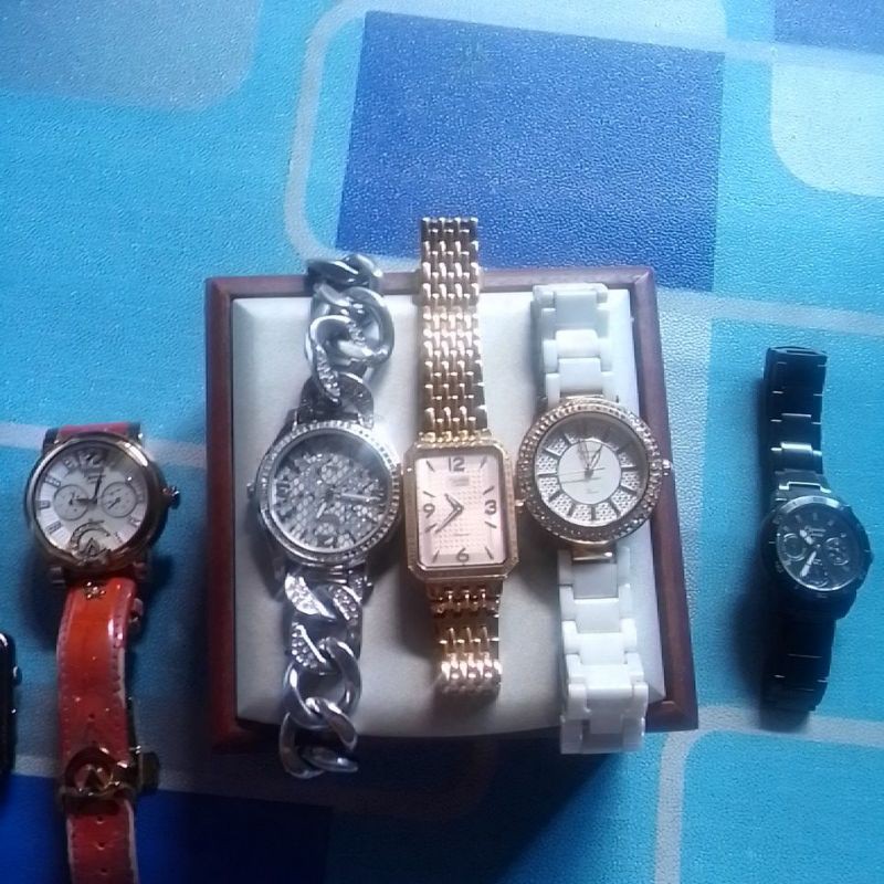 "SOLD" Jam AC wanita preloved