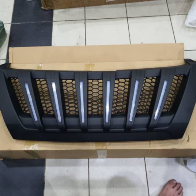Front Grill Fortuner VRZ With Led Lamp - Grill Fortuner VRZ