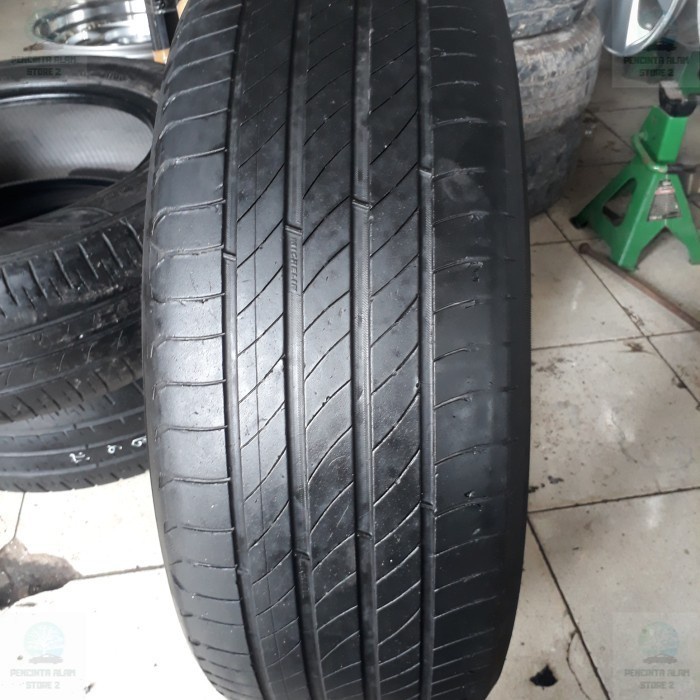 BAN MICHELIN PRIMCY⁴ 205/60 R16(1)