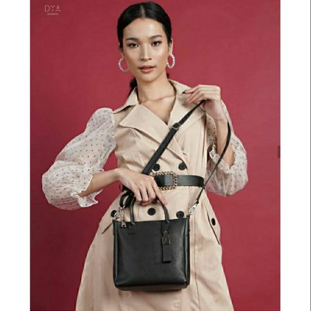 Fergie Mini Leather by DYA (tas selempang)