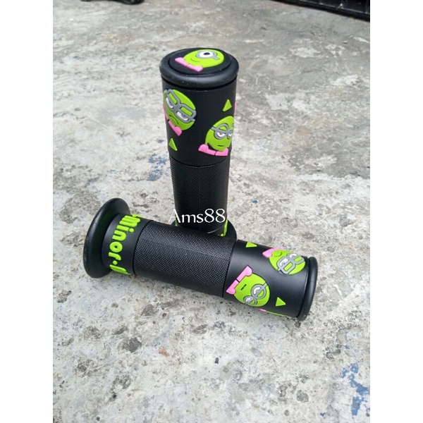 Handgrip Handfat Grip Motor Variasi Warna Black Motif kartun Minion New Terbaru Universal Semua Motor