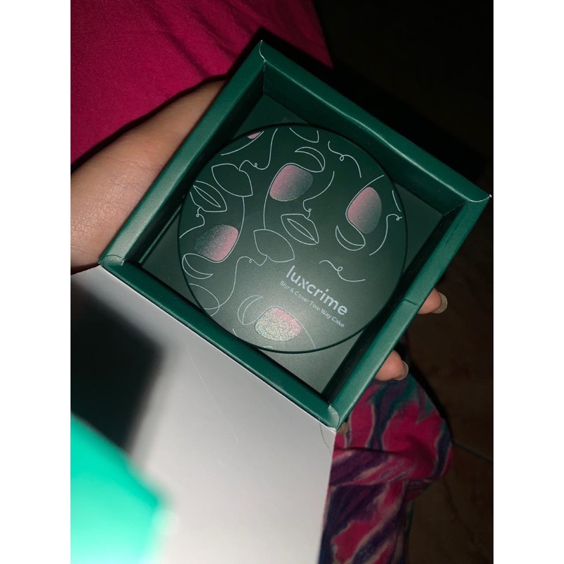 luxcrime two way cake, shade opera (preloved)