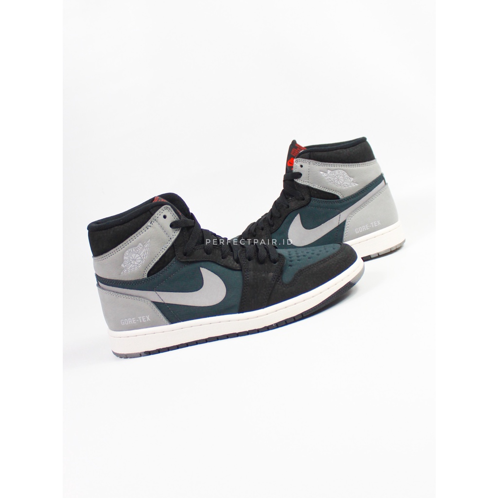 Air Jordan 1 High x GoreTex Reflective 100% Original BNIB