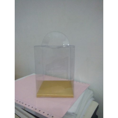 

Kotak Mika Souvenir Ukuran 15.5x11.5x21 Model Tas, Alas Emas (Minimal Order 100pcs)