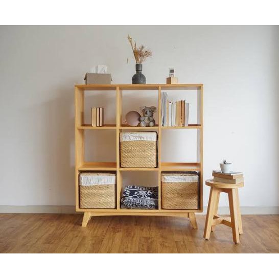 Rak buku kayu minimalis 3x3 dengan kaki kayu solid