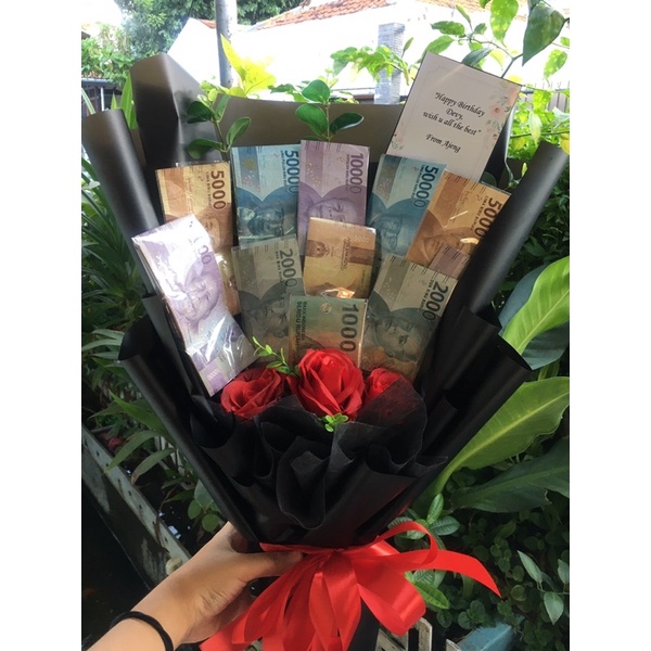 

buket uang bandung + bunga artificial
