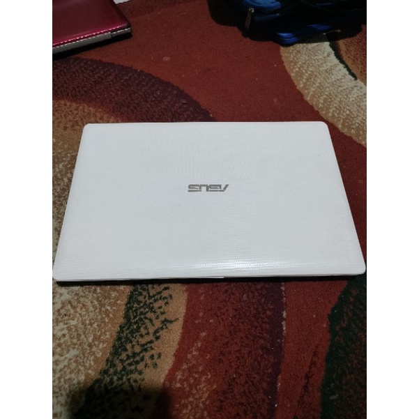 Laptop Notebook Netbook Asus X200 Bergaransi Siap Pakai