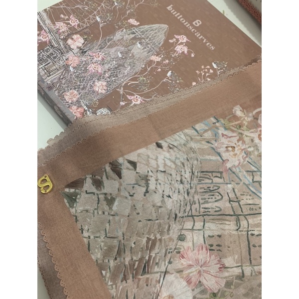 Buttonscarves british brick