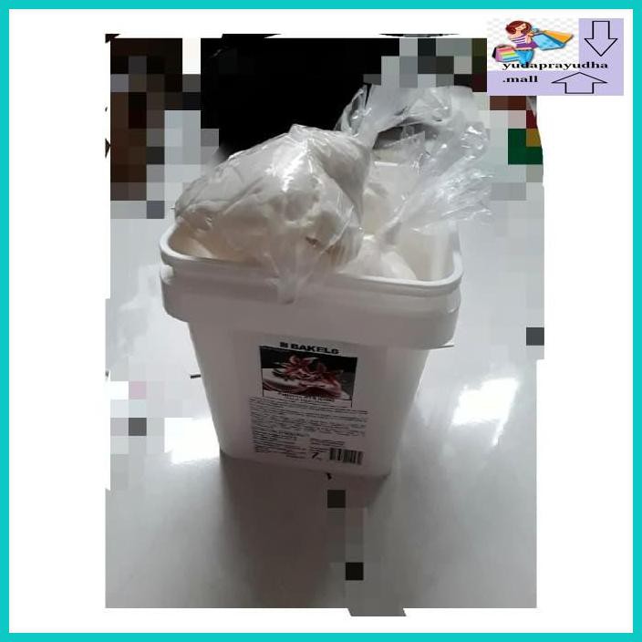 

54Etr7U- Fondant Merk Bakels Repack 1Kg 9Uhhjt7-