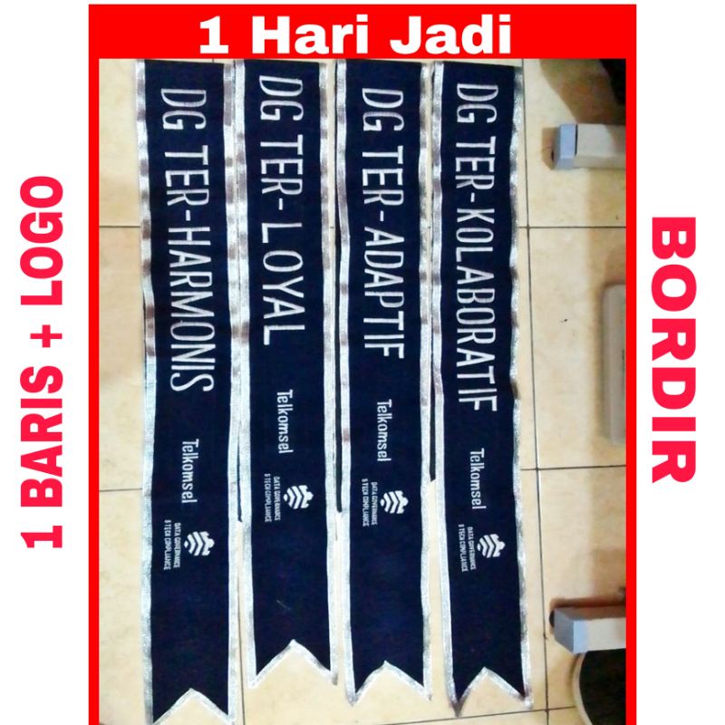 Selempang Wisuda Bordir Bludru Pita + Logo