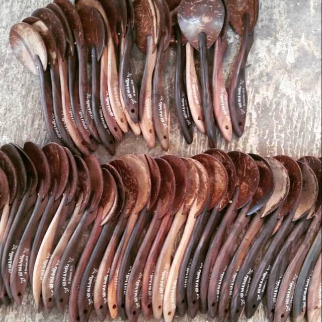 Souvenir irus batok kelapa sablon