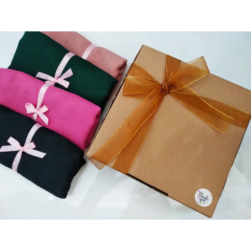 HAMPERS HIJAB BELLA SQUARE/GIFT BOX/KADO ULANG TAHUN/WISUDA/GRADUTION-BB1