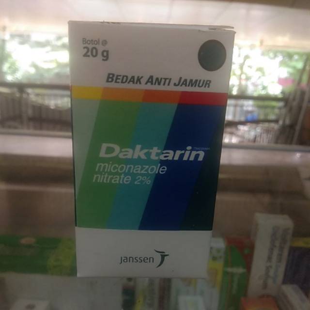 Bedak anti jamur daktarin