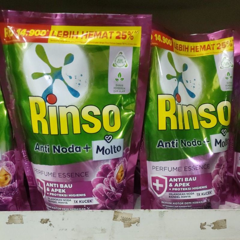 Rinso Liquid Molto 750ml /565ml Detergen cair refill