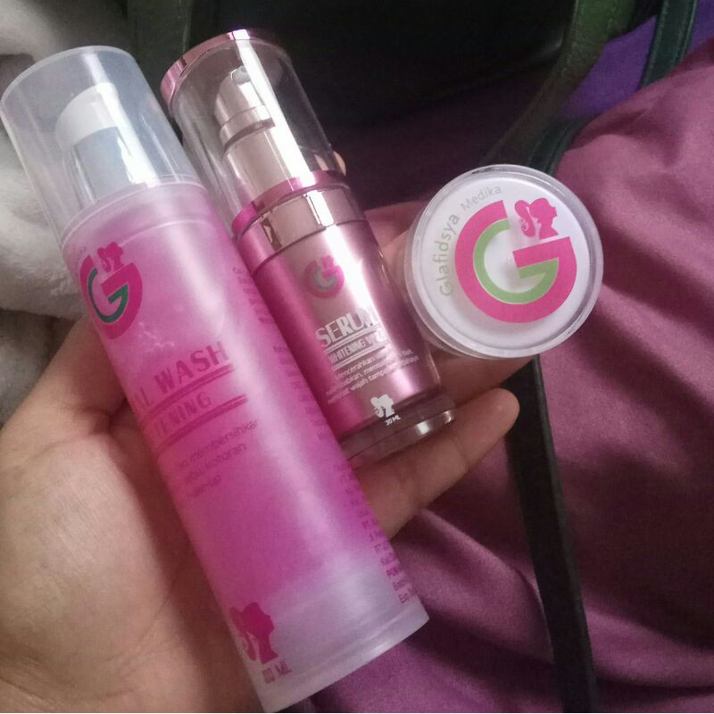 SOLD   Sepaket Serum Vit C Whitening & Suncreen Nature Glafidsya Medika