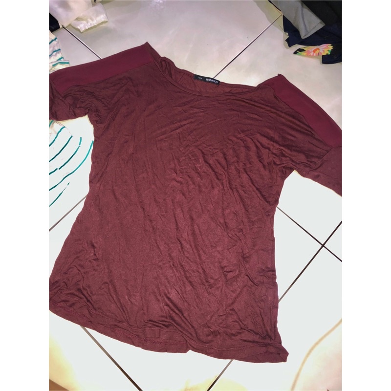 Preloved Kaos Hammer Maroon