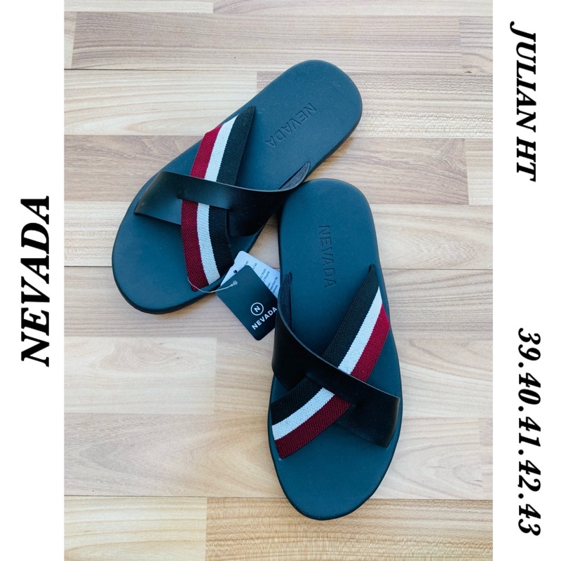 Sandal Slip on Hitam-Navyy